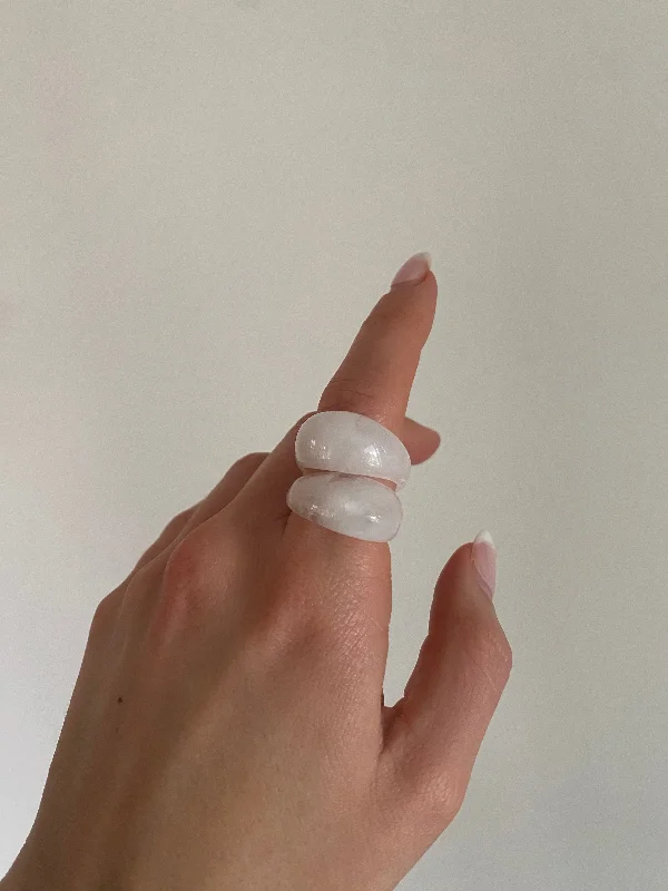 Vintage Gemstone Rings-Chunky White Marble Ring