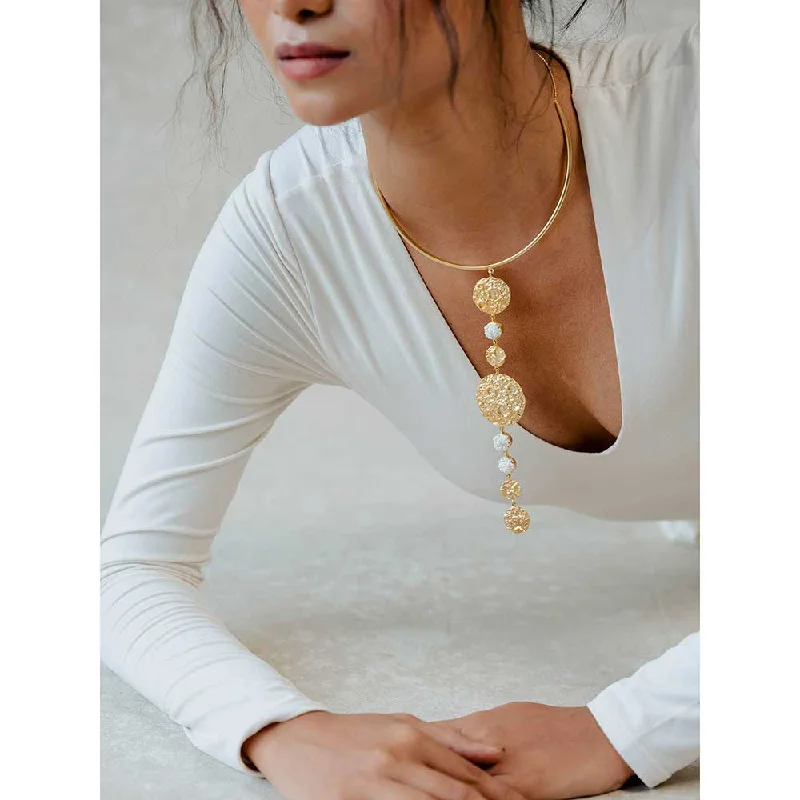 Stylish Layered Necklaces-Aarjavee Seet Golden Necklace