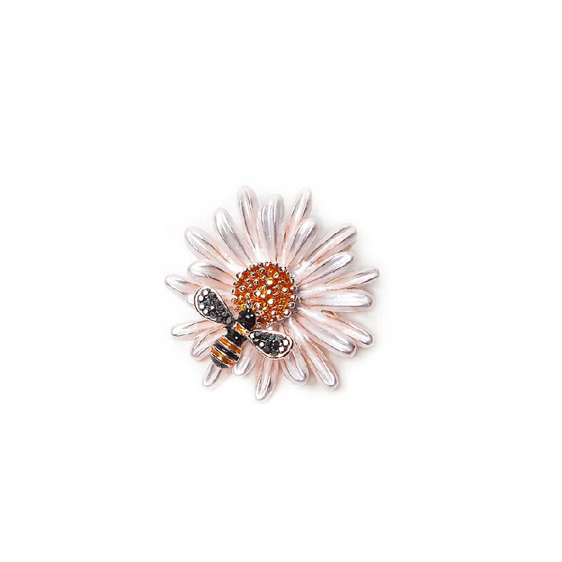 Elegant Butterfly Brooch-Daisy with Bee Brooch