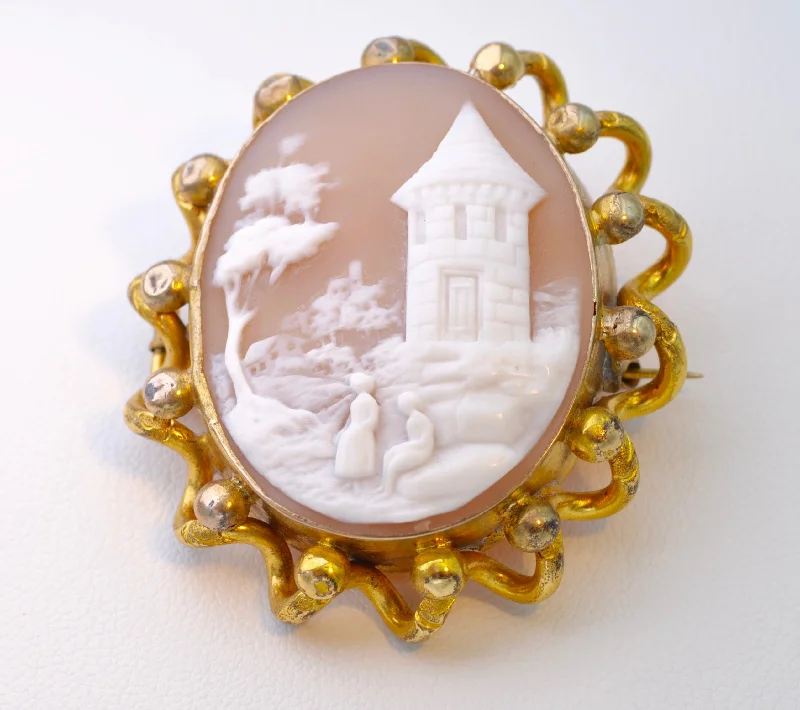 Simple Gold-Plated Brooch-Victorian Conch-Shell Cameo with Village Scene