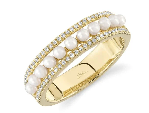 Bold Gold Rings-0.14CT DIAMOND & CULTURED PEARL BAND